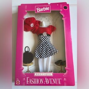 Barbie Fashion Avenue Red Checkered Outfit Mattel 18126 Vintage NRFB